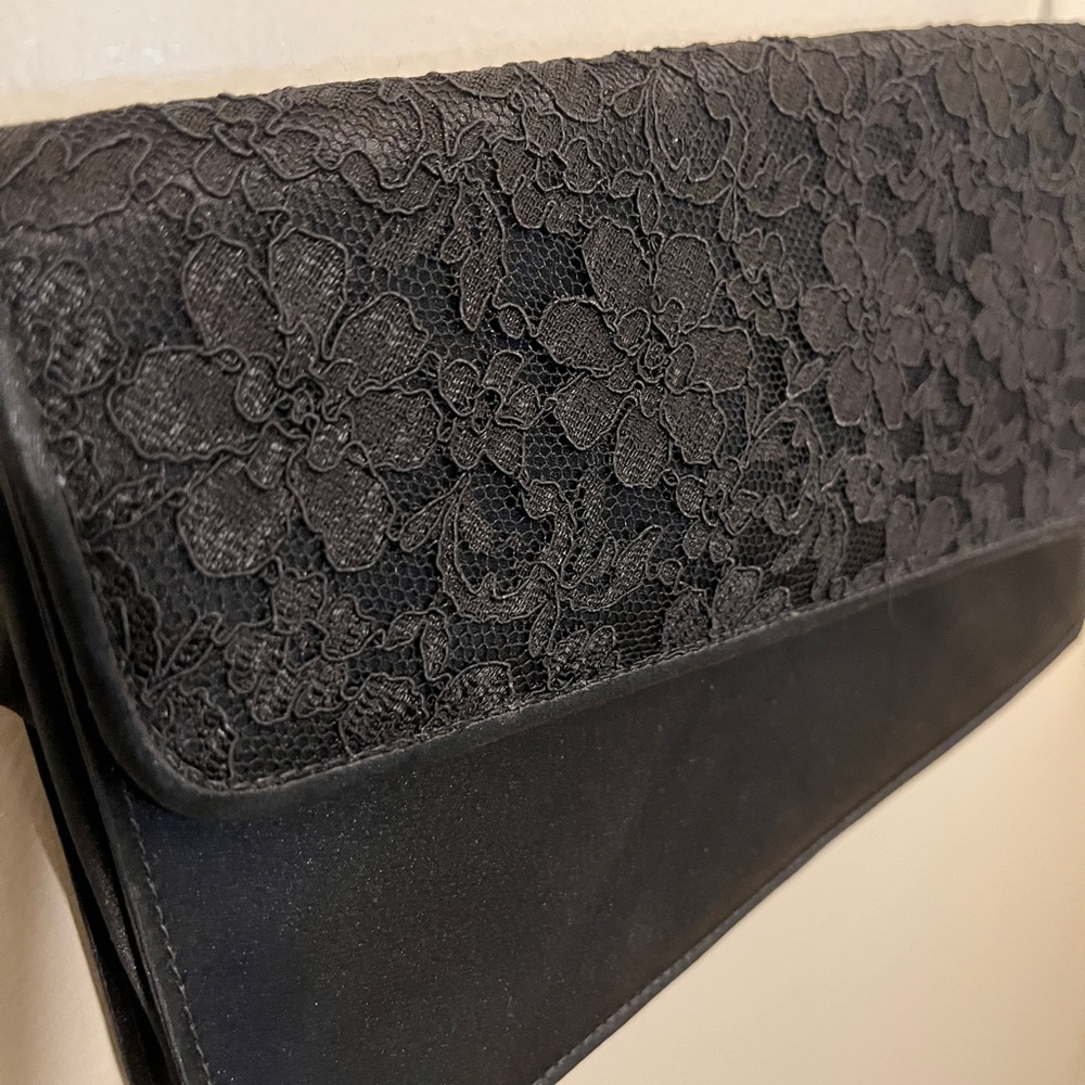 Brand: Lisette New York handbag